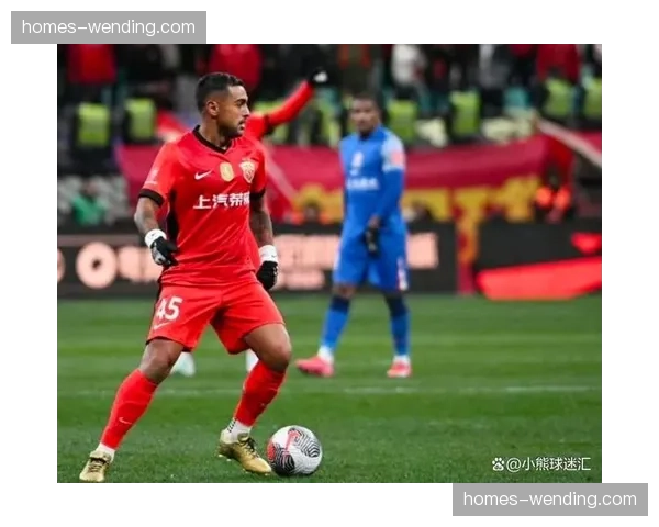 海港边路传中制造威胁,莱昂纳多后点包抄打破僵局 海港边路传中制造威胁,莱昂纳多后点包抄打破僵局